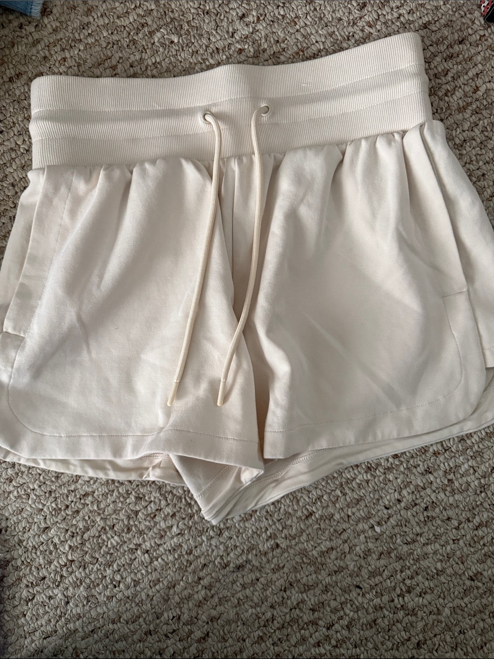 Old Navy Women's Cream Athletic Shorts